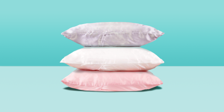 6 Factors to Consider When Purchasing Pillow Covers Made of Silk